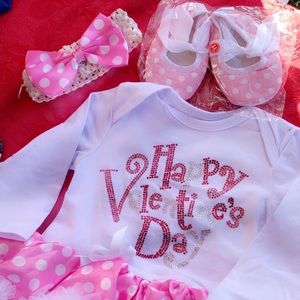 Baby Valentines outfit (0-3 months)